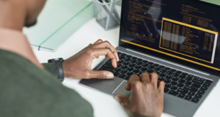 developer-working-on-laptop-1536x1024